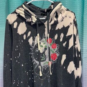 Torrid 2X dark gray tie dye celestial pullover hoodie